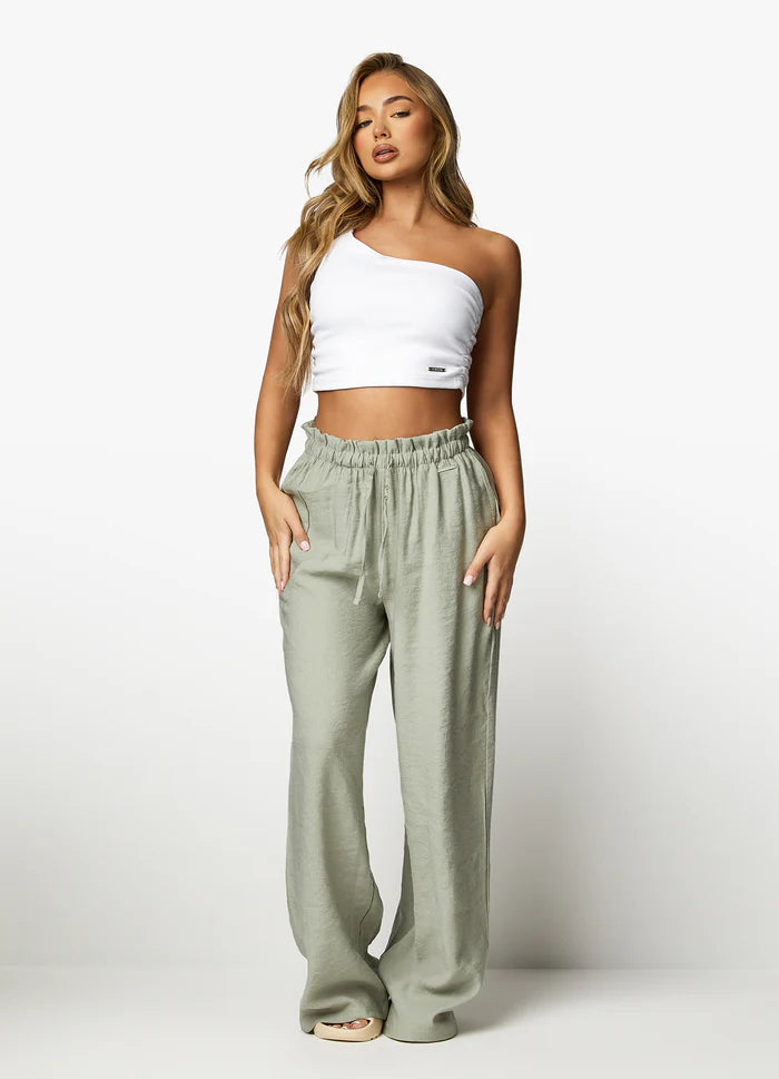 Shapetive Asymmetric Crop - White - Shapetive