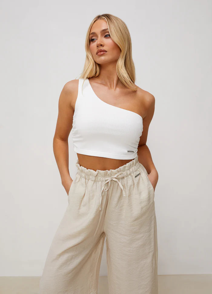 Shapetive Asymmetric Crop - White - Shapetive