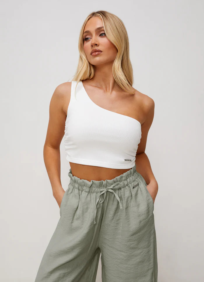 Shapetive Asymmetric Crop - White - Shapetive